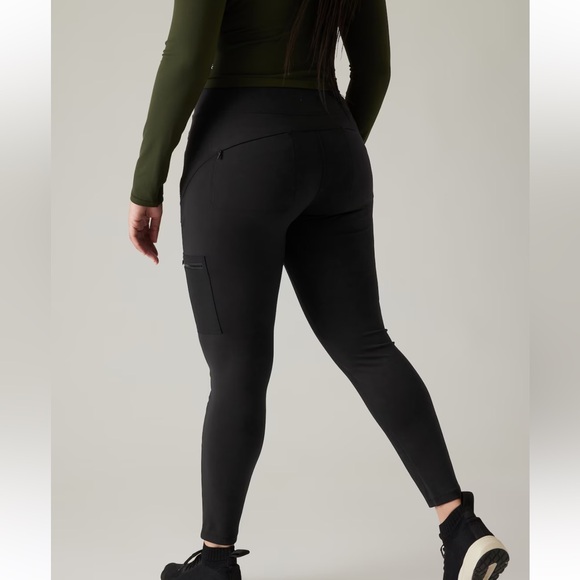 Athleta Headlands Hybrid High Rise Cargo Legging - Picture 5 of 11